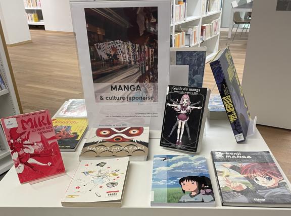 Carré représentant la table thématique sur le manga