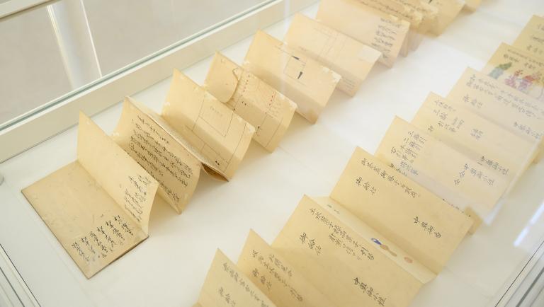 Une vitrine de l'exposition Edo 