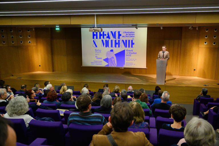 Auditorium plein le soir de l'inauguration 